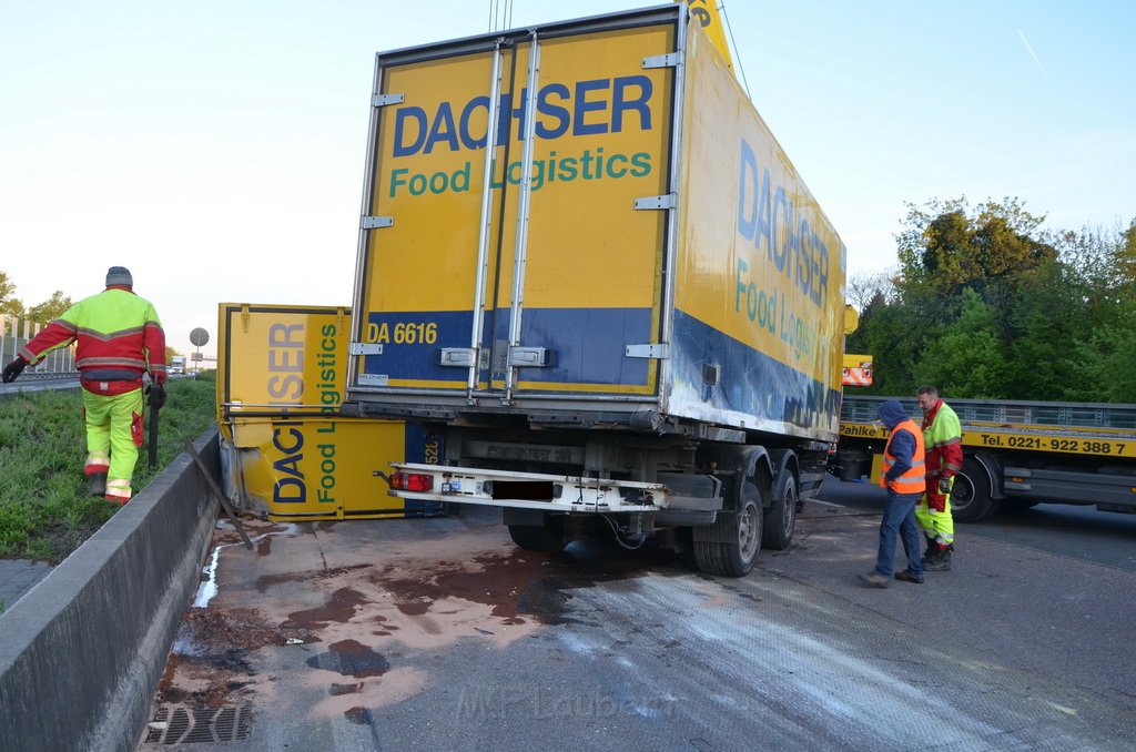 VU LKW umgestuerzt A 3 Rich Oberhausen Hoehe AS Koeln Koenigsforst P056.JPG - Miklos Laubert